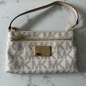 Michael Kors wristlet